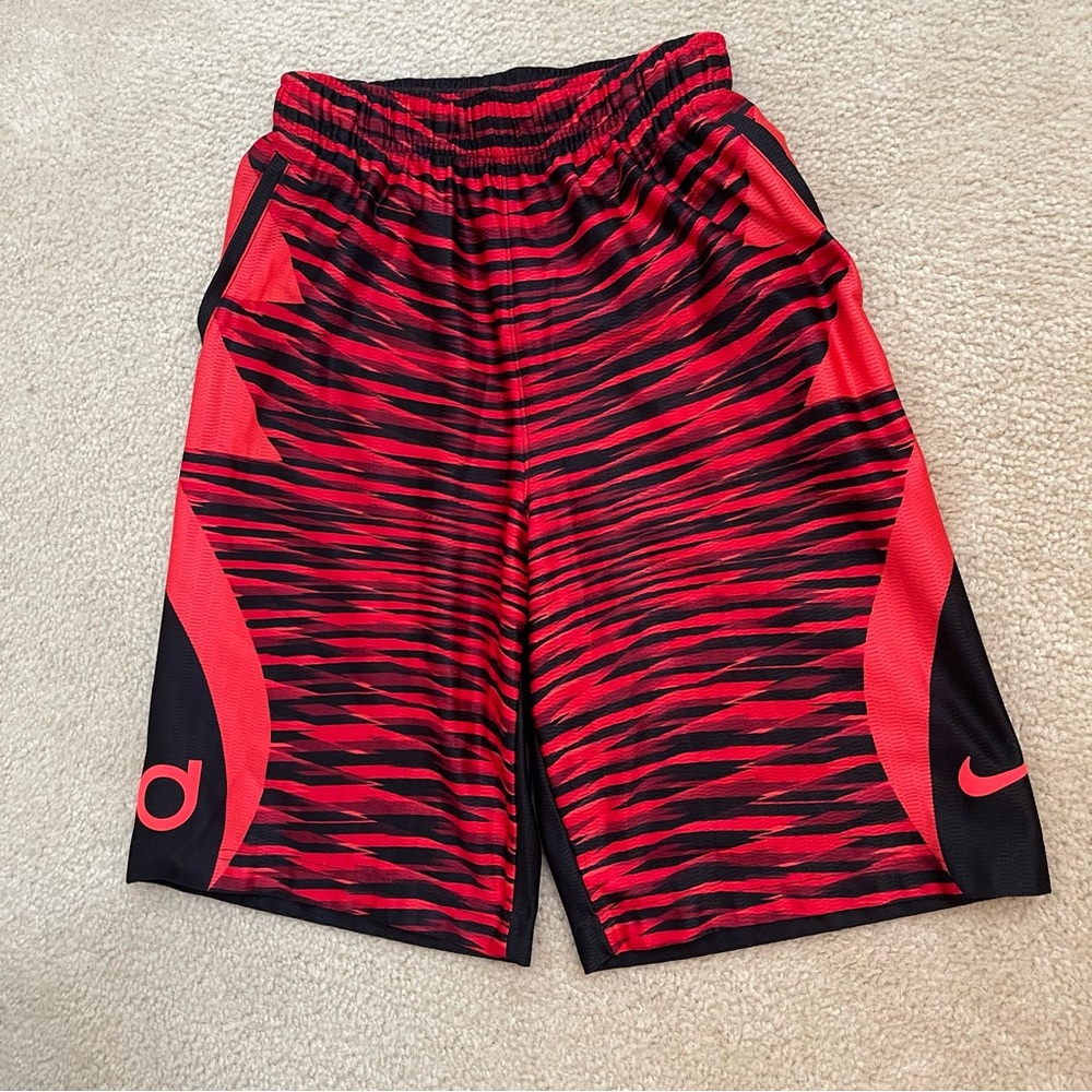 Nike Boys Kevin Durant-SZ M-Red Black Basketball Workout Gym Athletic Shorts